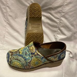 Sanita Paisley Blue Yellow Fabric Clog sz 36